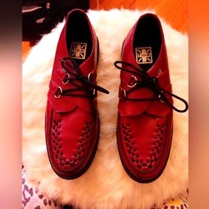 Red Brush-Off Mondo Creeper TUK